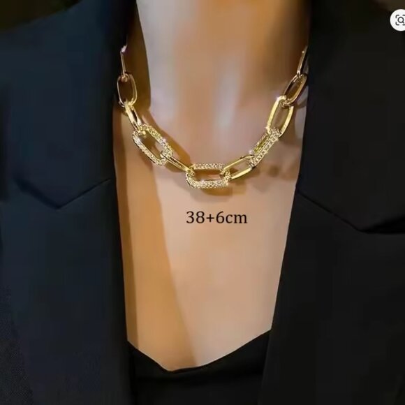 Metal Gold Plated Thick Chain Necklace Women's Internet Red Light Luxury - Picture 5 of 5